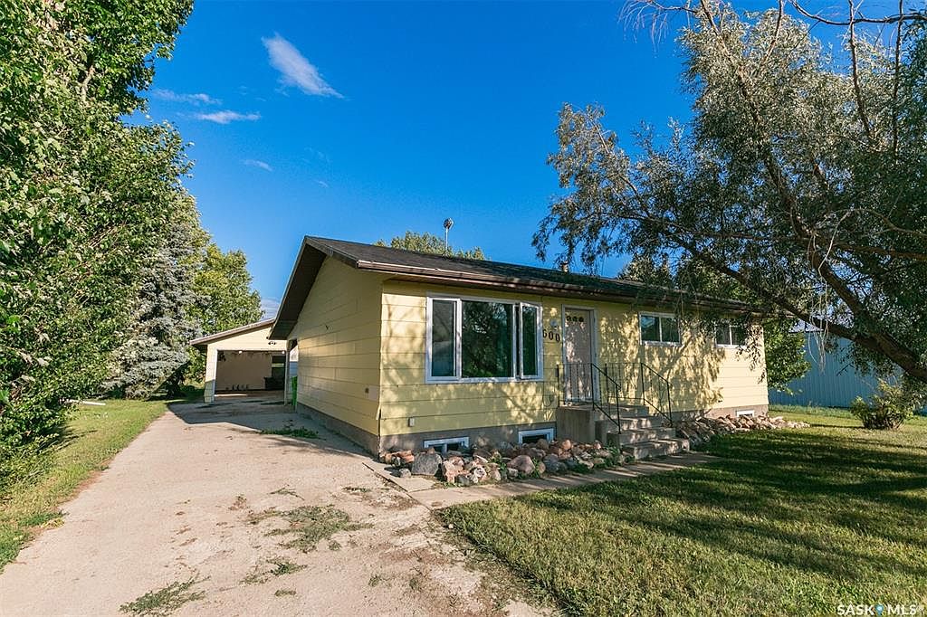 600 Russell STREET, Luseland, SK S0L 2A0 MLS SK939249 Zillow
