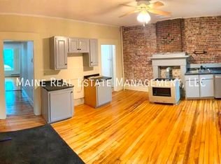 3 Cushing St APT 3, Winterport, ME 04496
