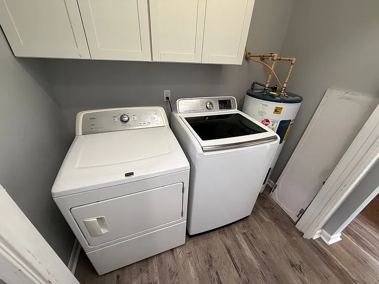 210 Honeysuckle Way — Photo 13