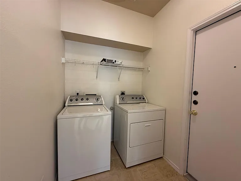 104 Lava Bed Dr — Photo 7