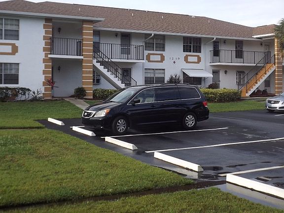 2nd image of 1219 S Lakes End Dr APT A1