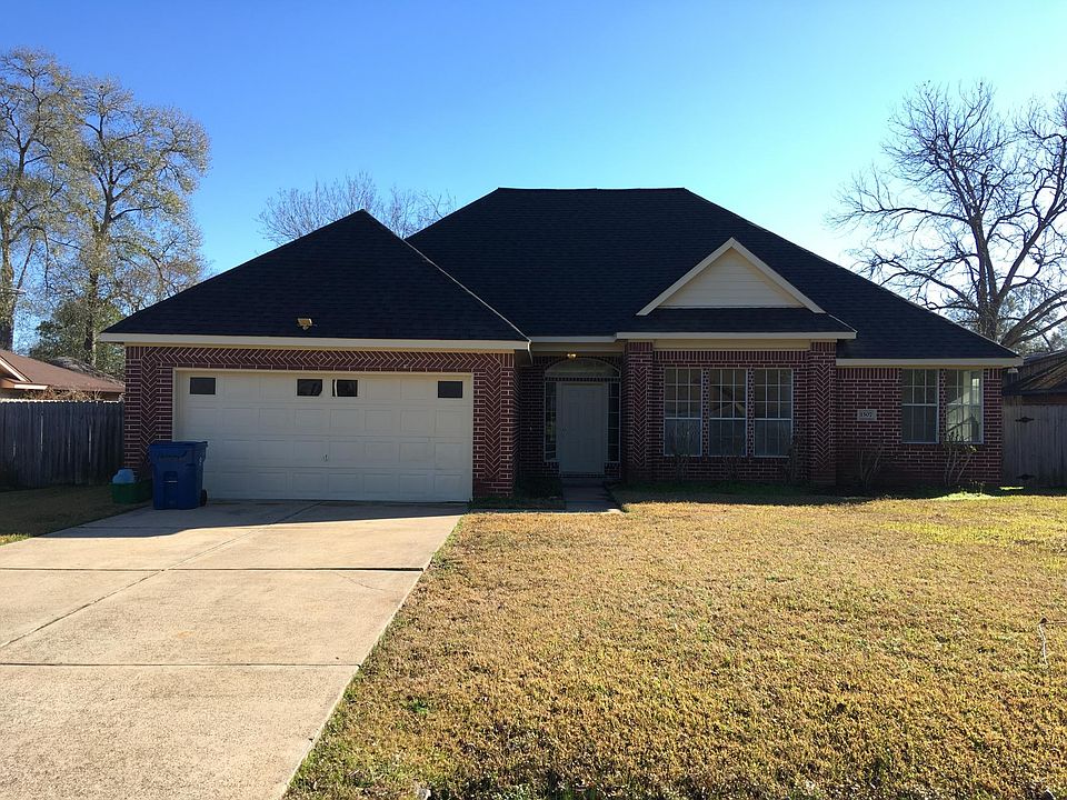 1st image of 1507 Holly Cir
