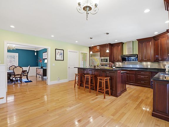5th image of 50 Yorkshire Rd