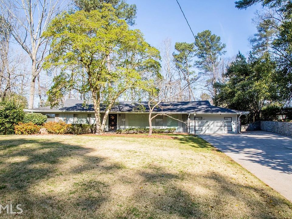 1st image of 2407 Sherbrooke Dr