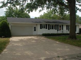 1216 Elm St, Oelwein, IA 50662