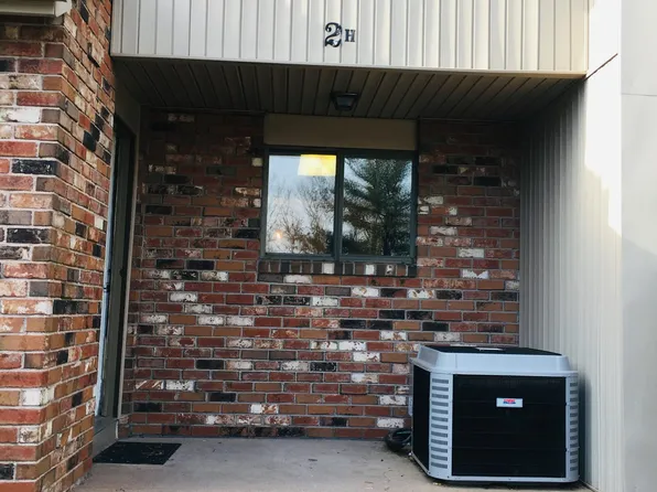 2 Amato Dr #2, South Windsor, CT 06074