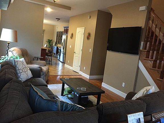 4th image of 483 Ingram Ave