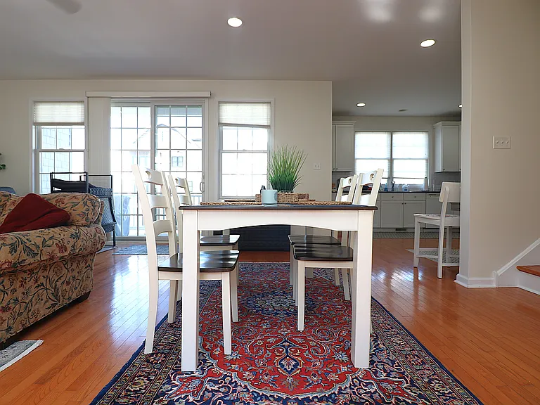 32 S Madison Ave — Photo 11