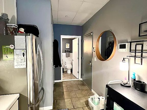 4th image of 414 W 45th St #3F
