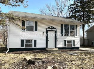 107 N Cedar Ln, Glenwood, IL