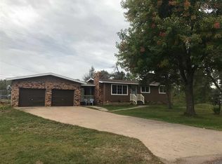 656 Lakewood Ln, Marquette, MI 49855