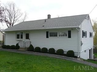 23 Dunderave Rd, White Plains, NY 10603