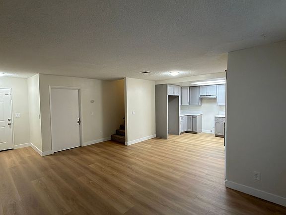 3rd image of 2820 Meeker Ave APT B
