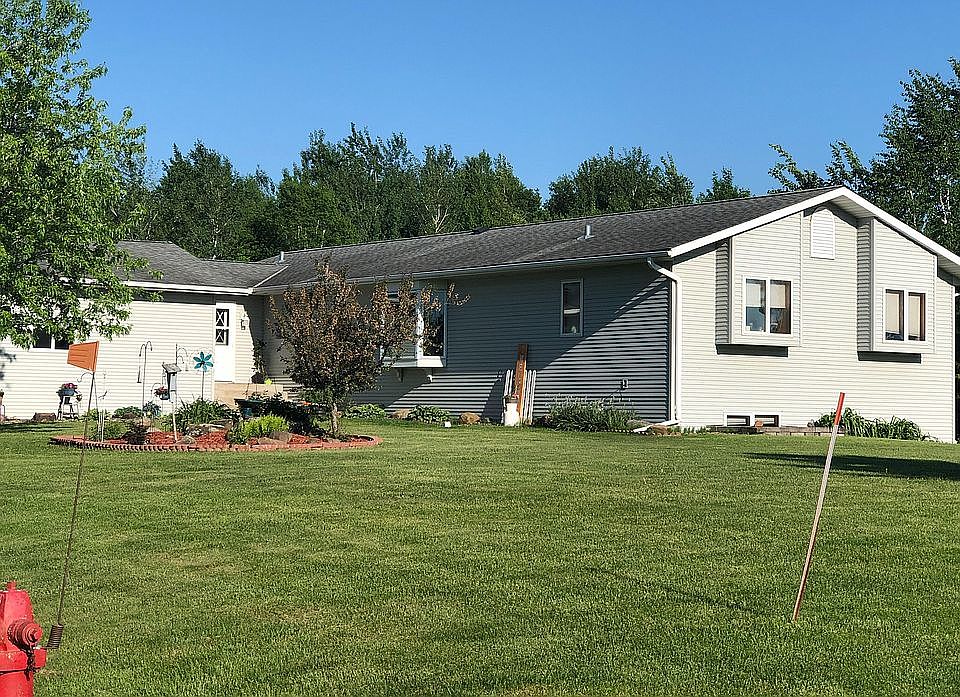 Lovely yard, ready for kids