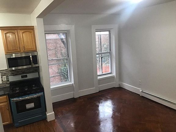 5th image of 329 Quincy St APT 2