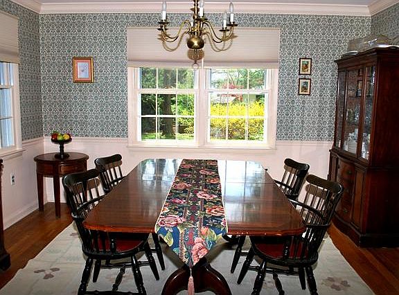 Formal dining room