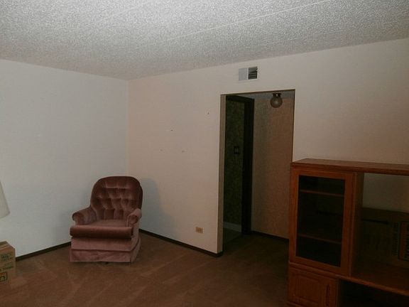 5th image of 13635 S Lamon Ave APT A19