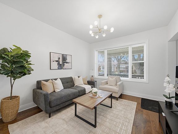 4th image of 8611 S Aberdeen St