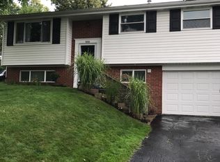 800 Redstone Dr, Allison Park, PA