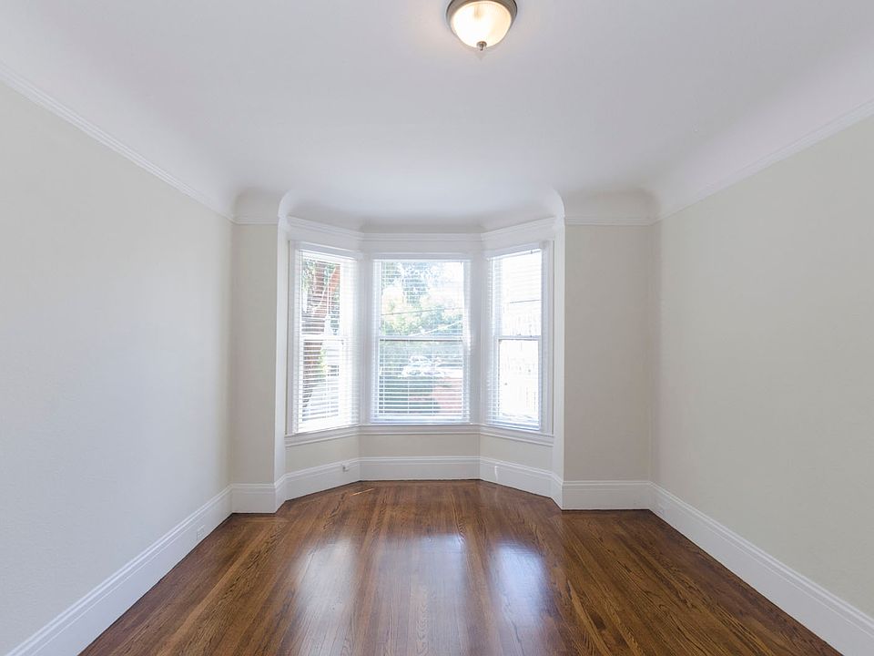 1st image of 402 Duboce Ave #215
