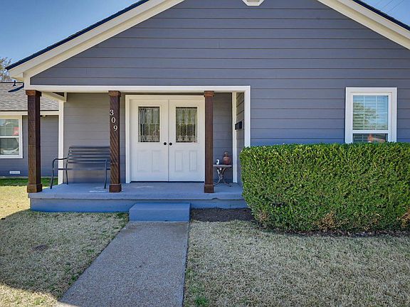 2nd image of 309 Pecan St