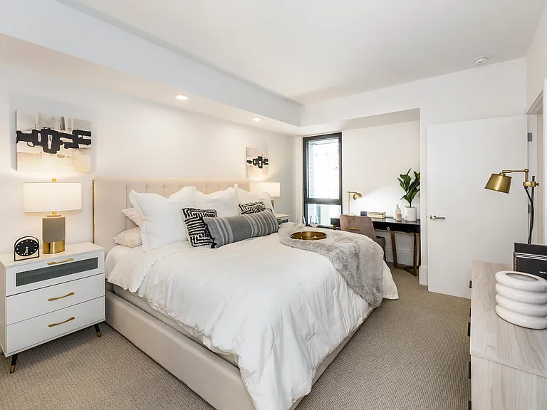 1288 Howard St #308 — Photo 7