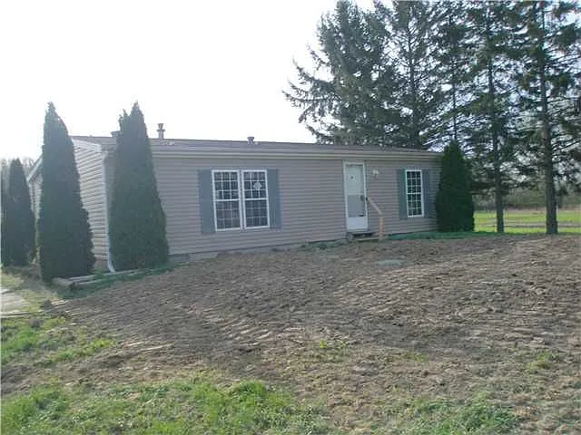 2135 S Ionia Rd photo 1