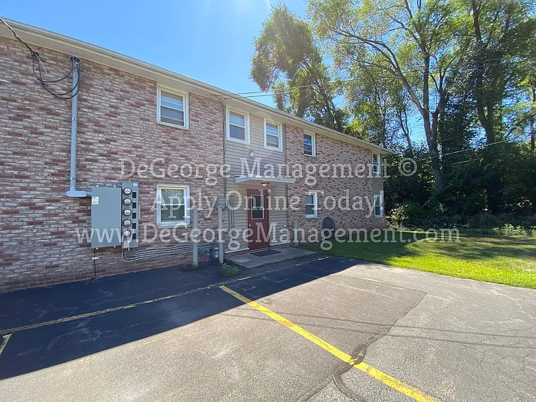 Walworth Garden Apartments — Photo 58