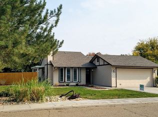 306 Meadowbrook Dr, Nampa, ID 83686