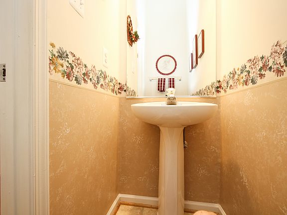 5th image of 508 Redland Blvd