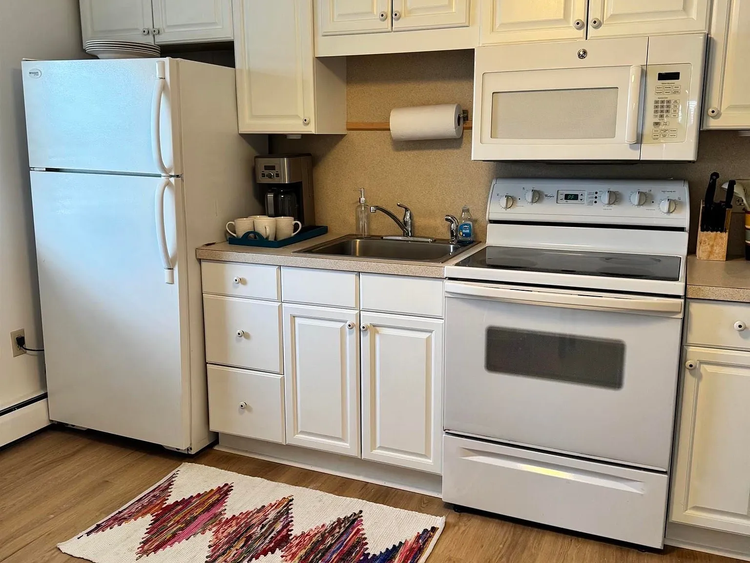 3 bed, 1.0 bath, $10,000 — Photo 4