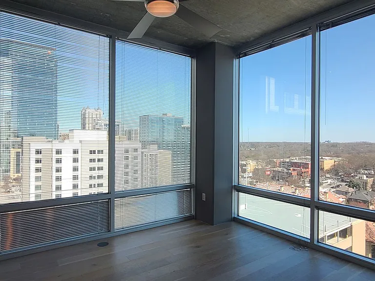 943 Peachtree St NE #1018 — Photo 5
