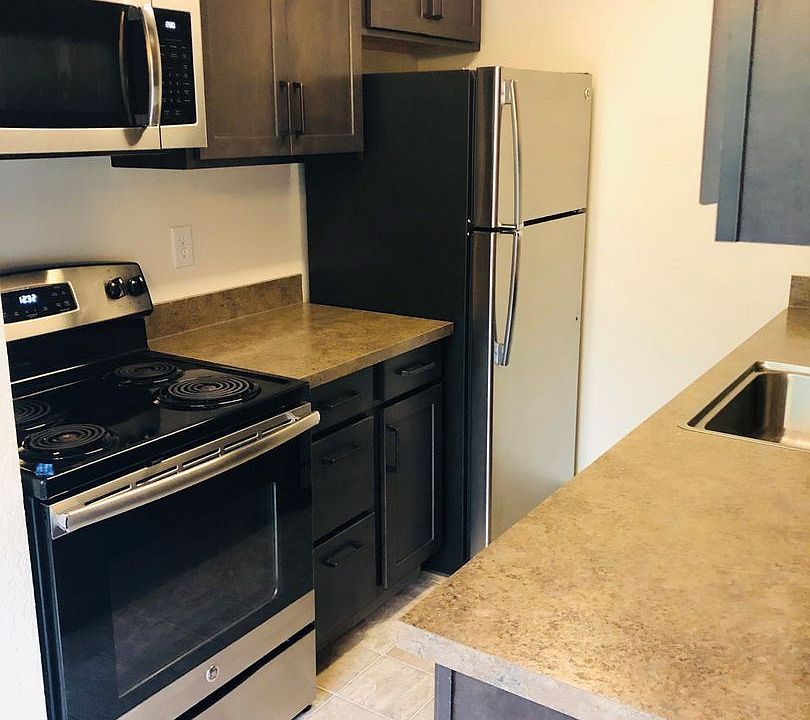 1st image of 1908 N Oakes St APT 14
