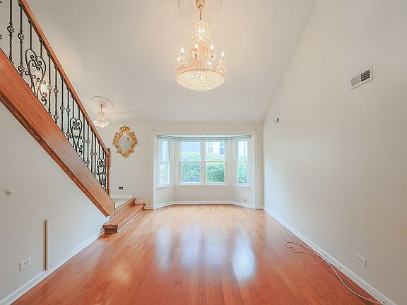 5th image of 20 Sarahs Grove Ln