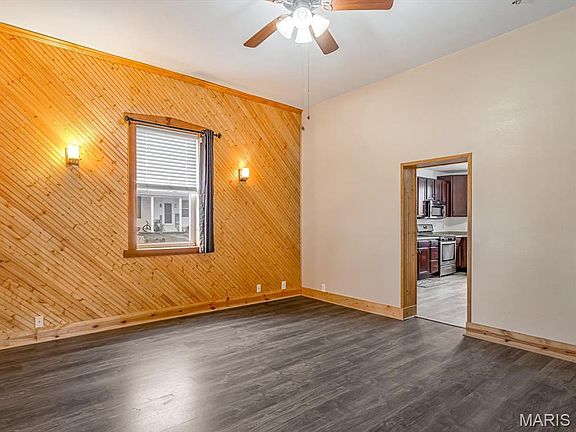 3rd image of 92 S Centennial Rd