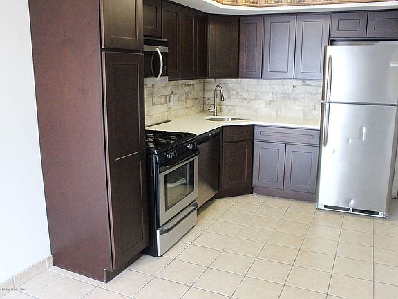 5th image of 179 Russek Dr