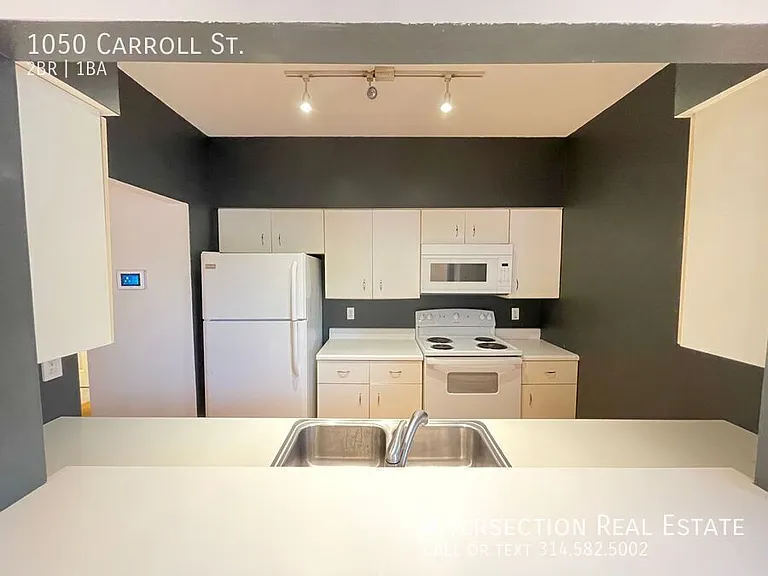 1050 Carroll St — Photo 35