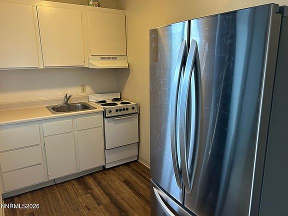 5th image of 2700 Plumas St APT 113