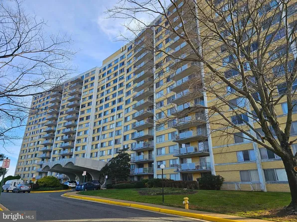 301 N Beauregard St APT 1210, Alexandria, VA 22312