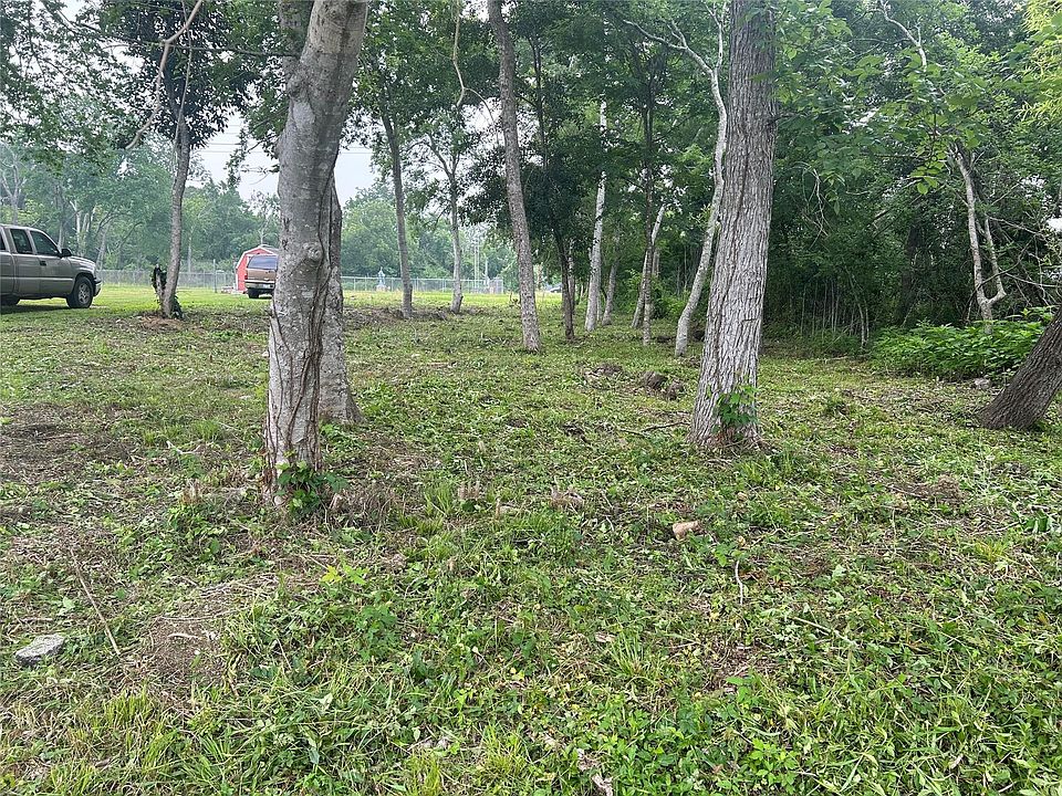2nd image of 2523 Timber Dr Lot 1