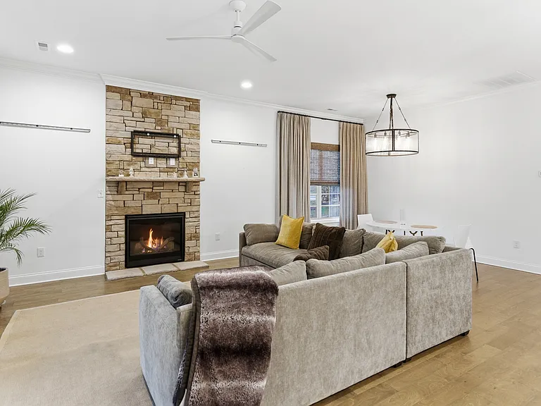 8513 Sunscape Ln — Photo 11