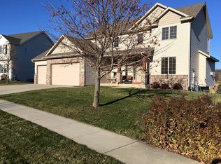 2337 Crimson Ridge Cir NW, Rochester, MN 55901