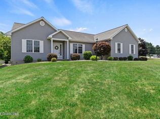 10 Mallard Cv, Ballston Lake, NY 12019