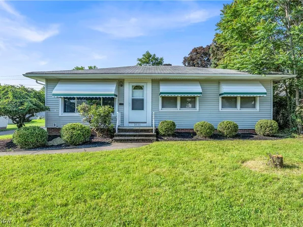3111 Liggett Dr, Parma, OH 44134