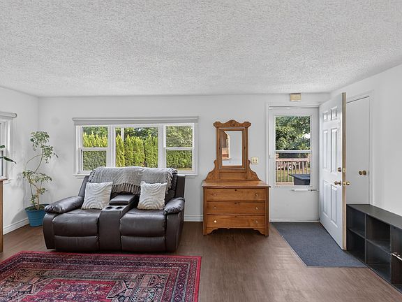 2nd image of 23 Lakeview Dr