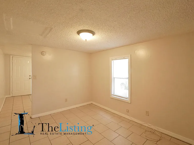 1005 Pine Ave #A — Photo 5