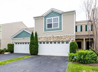 3951 Granite Ct, Aurora, IL 60504