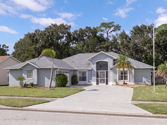 3rd image of 1806 Barrington Cir
