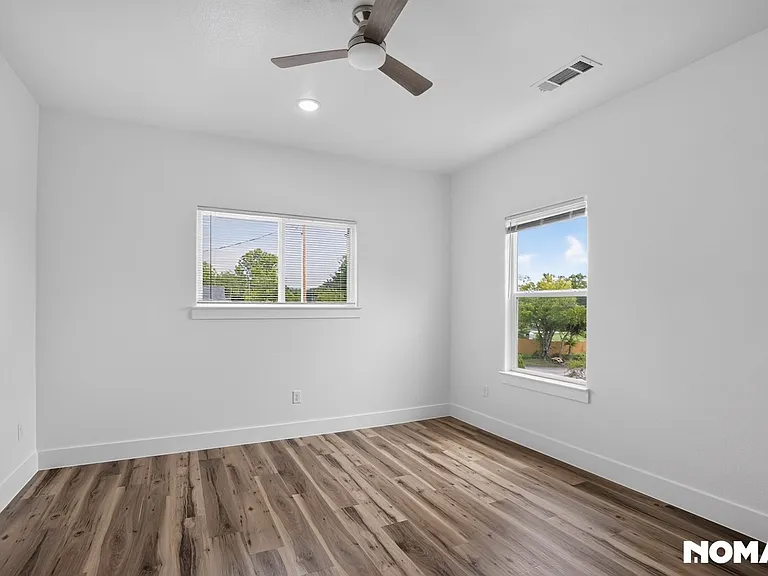 4408 Goddard Rd — Photo 12