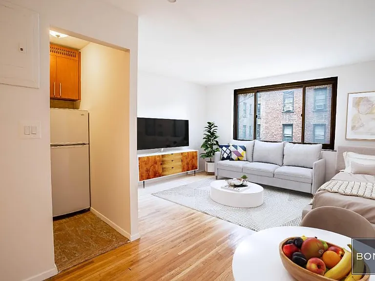 207 E 27th St #6G — Photo 1